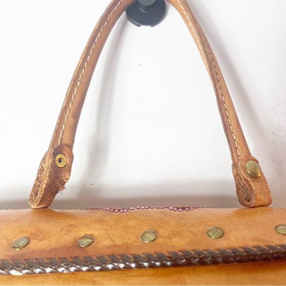 Vintage Brown Tooled Leather Purse Rhinestones Metal Clasp - Picture 9 of 16